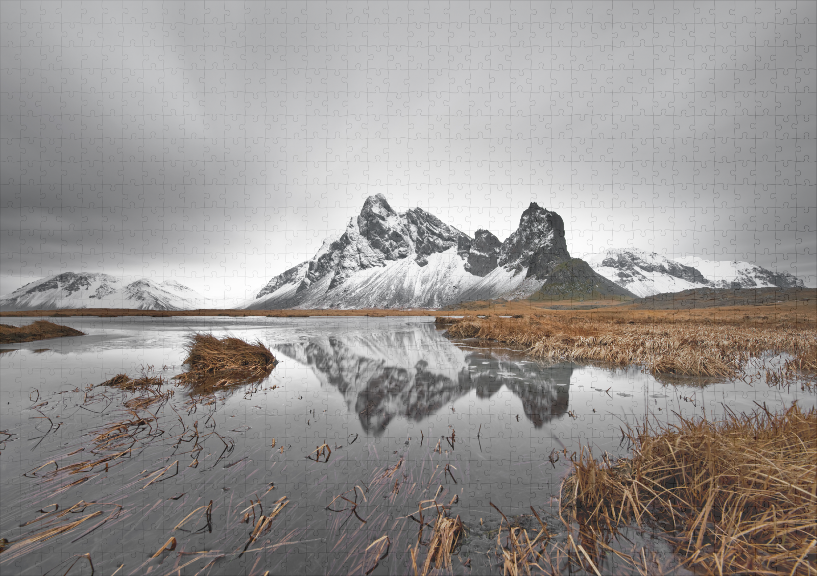 raxxa Premium-Puzzle: Island - Bergkette mit Spiegelung - Image 2