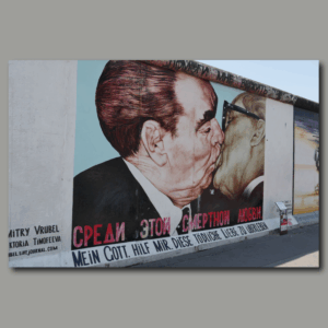 Poster: Berliner Mauer Honnecker Kuss