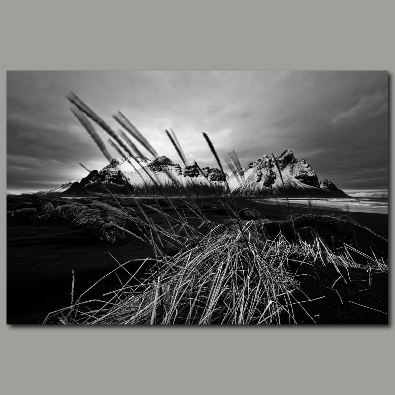 Poster: Bergkette in Island