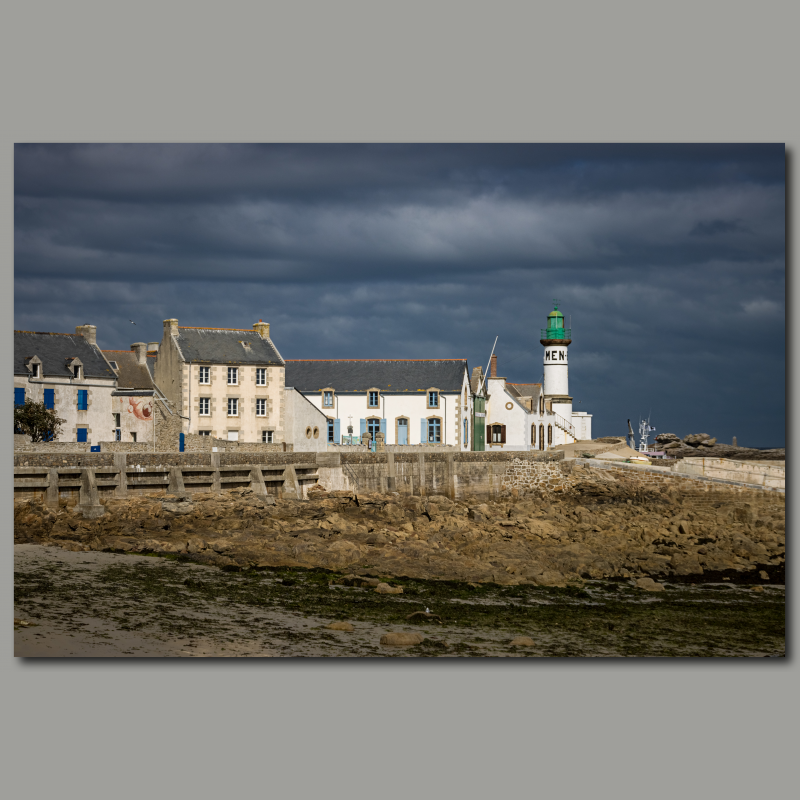 Poster: Bretonische Häuserzeile