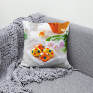 Kissen: Osterdekoration mit frischen Tulpen