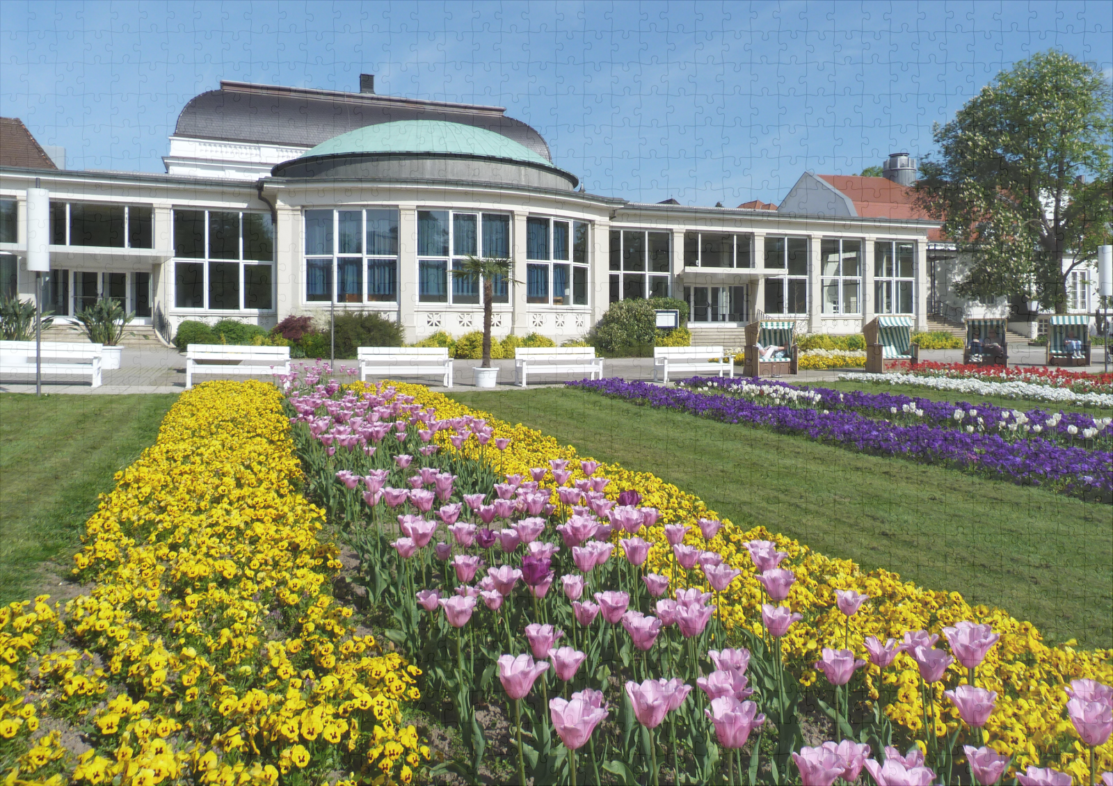 raxxa Premium-Puzzle: Blumen und Kurhaus in Bad Salzuflen – Image 2