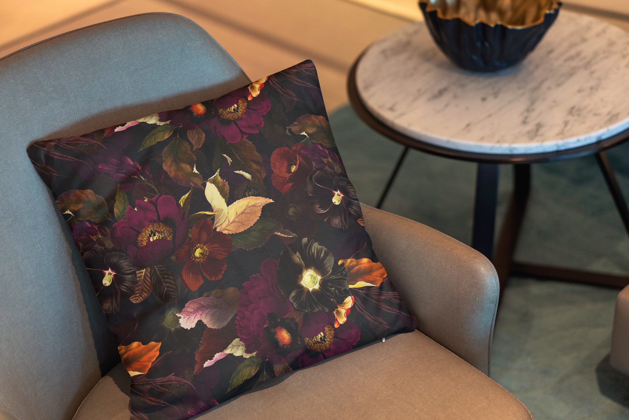 Kissen: Üppige Dunkelheit Vintage Blumendesigns im Gothic-Stil - Imagen 2