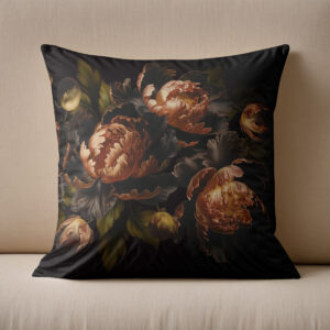Kissen: Düstere barocke Eleganz- Blumige Arrangements im Vintage-Stil