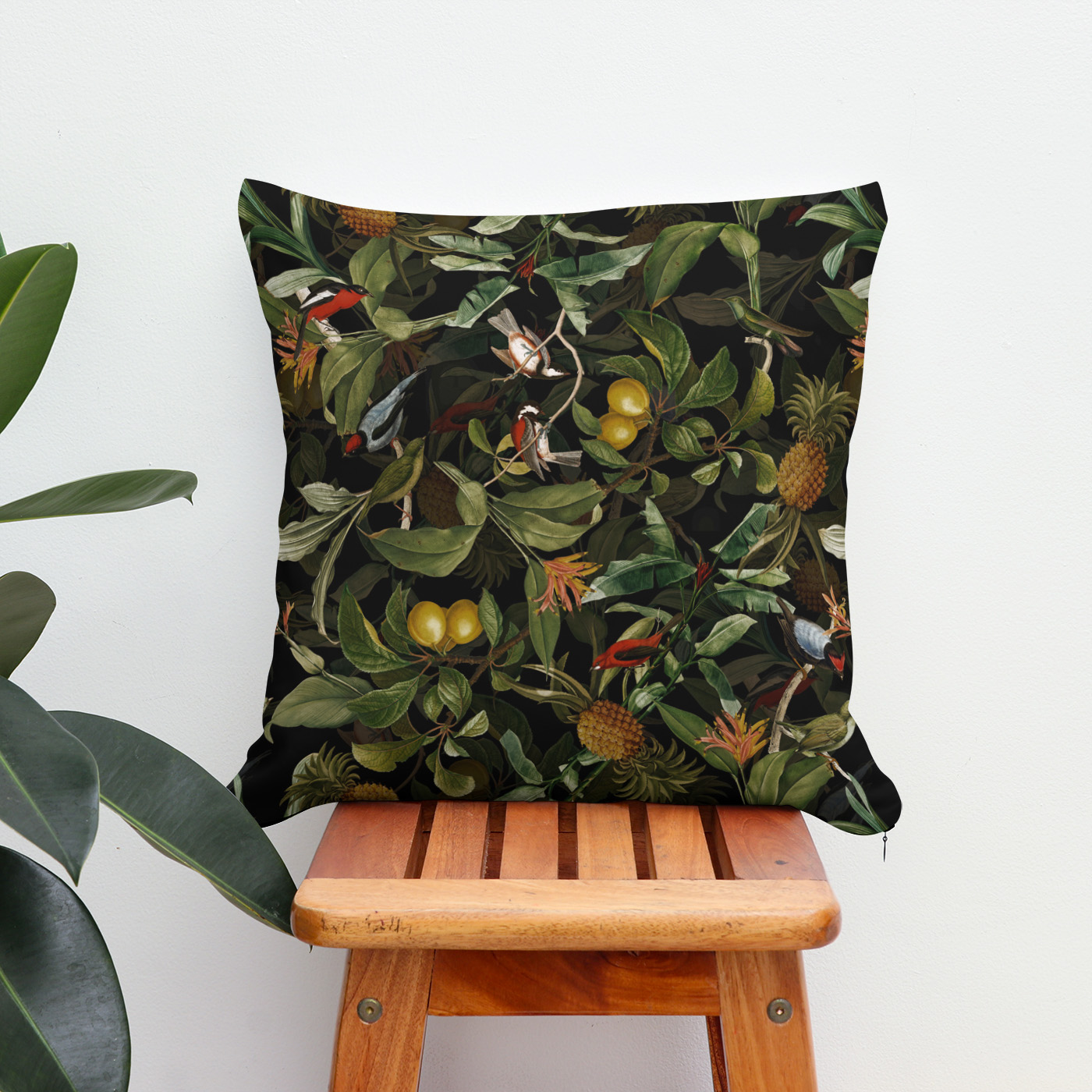 Kissen: Dunkles Erbe der Tropen- Mitternachts Dschungel Vintage-Blumen und -Blätter