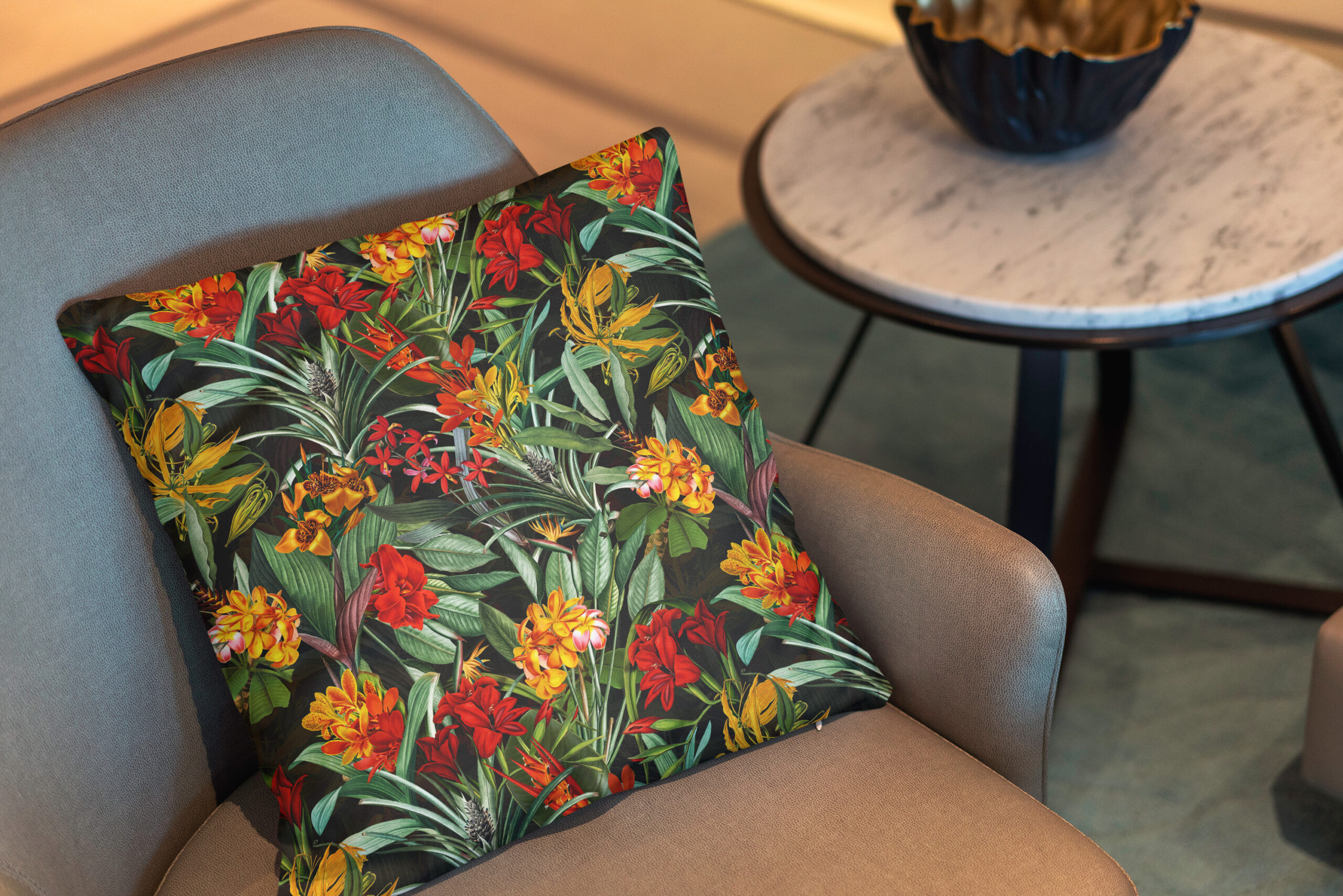 Kissen: Dunkle Tropen Dschungel Reise- Mitternachts-Vintage mit Blumen und Blättern - Imagen 2