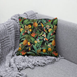 Kissen: Dunkle Tropenreise- Mitternachts-Vintage mit Blumen und exotischen Tieren