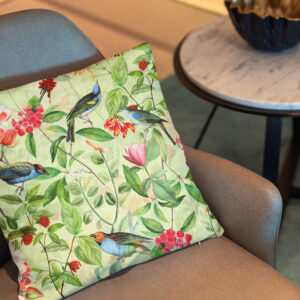 Kissen: Exotische Nostalgie- Vintage Vögel  im Blüten Dschungel