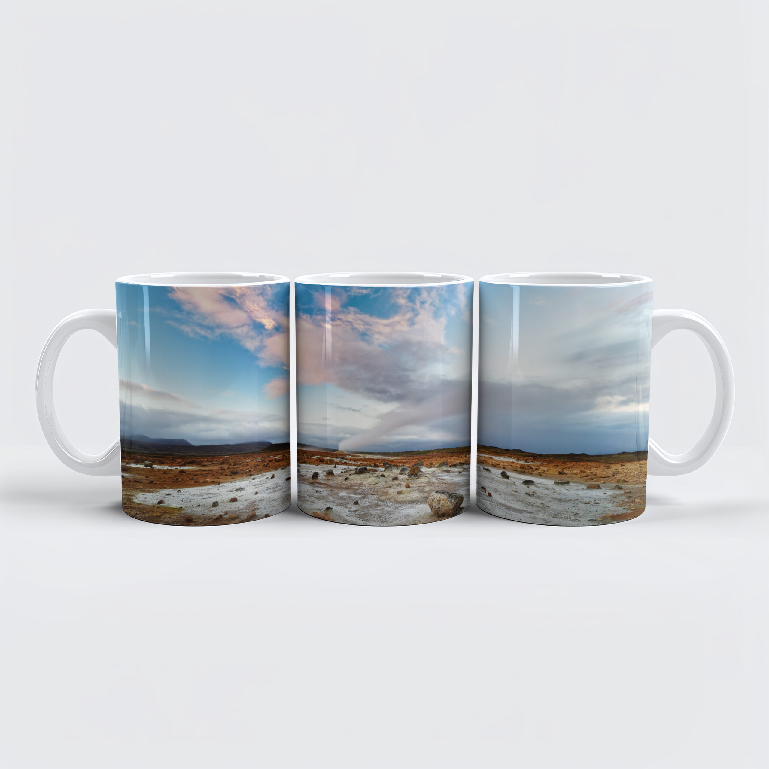 raxxa Premium-Tasse: Island - Vulkanlandschaft - Geothermalgebiet mit Dampfaustritt