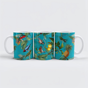 raxxa Premium-Tasse: Bunte tropische Vögel im Blüten Dschungel