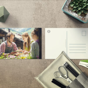 raxxa Postkarte: Alpine Family Meal in Flower Garden