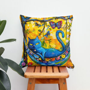 Kissen: Cat in Hammock Under Tree