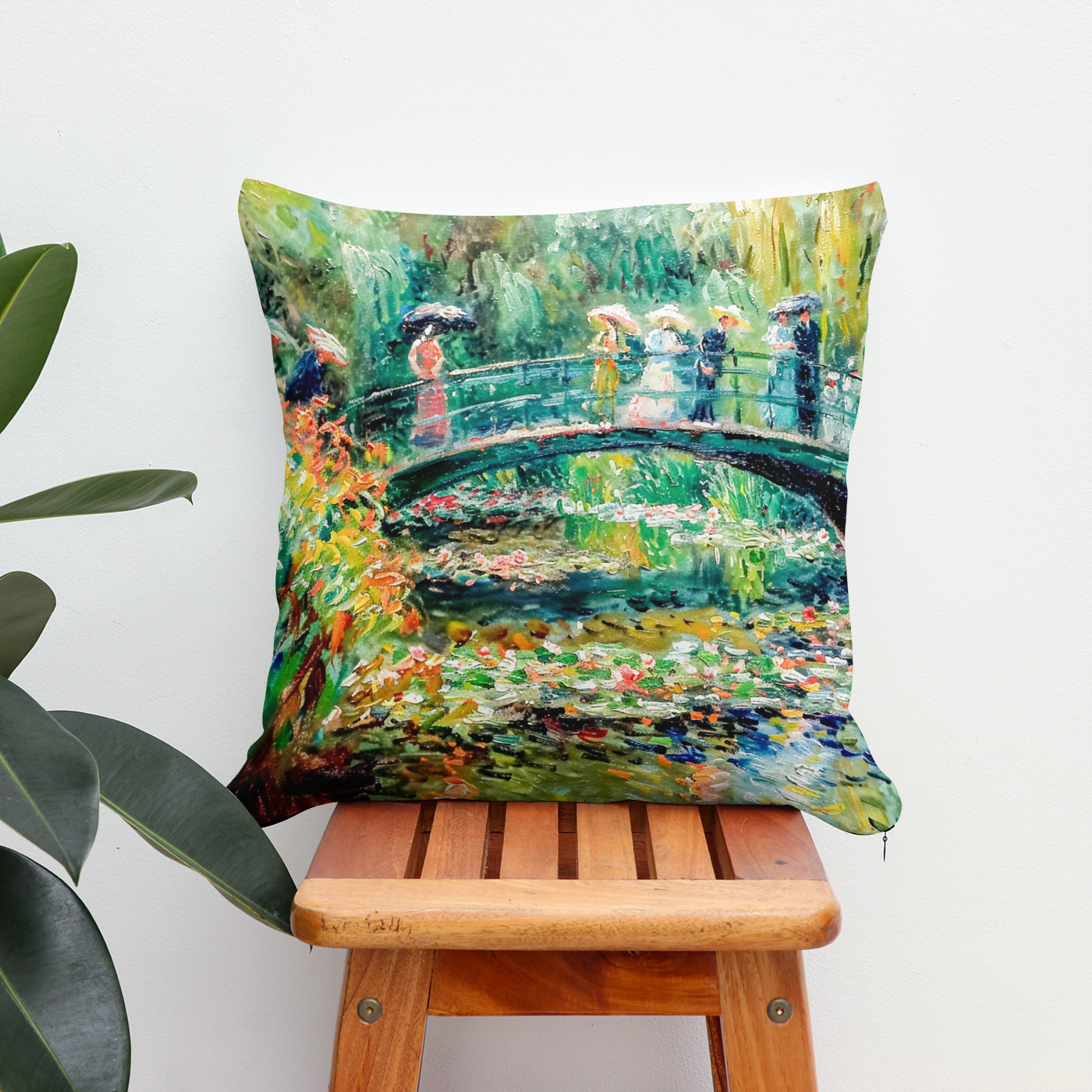 Kissen: People on garden bridge with water lilies