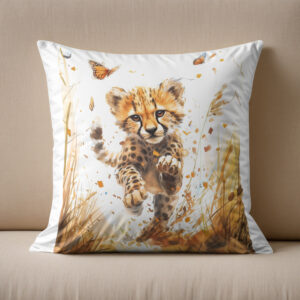 Kissen: Playful Cheetah Cub and Butterflies