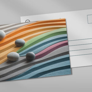 raxxa Postkarte: Zen Steine mit buntem Sand