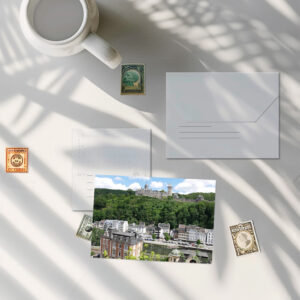 raxxa Postkarte: Burg Altena über der Stadt Altena mit Lenne