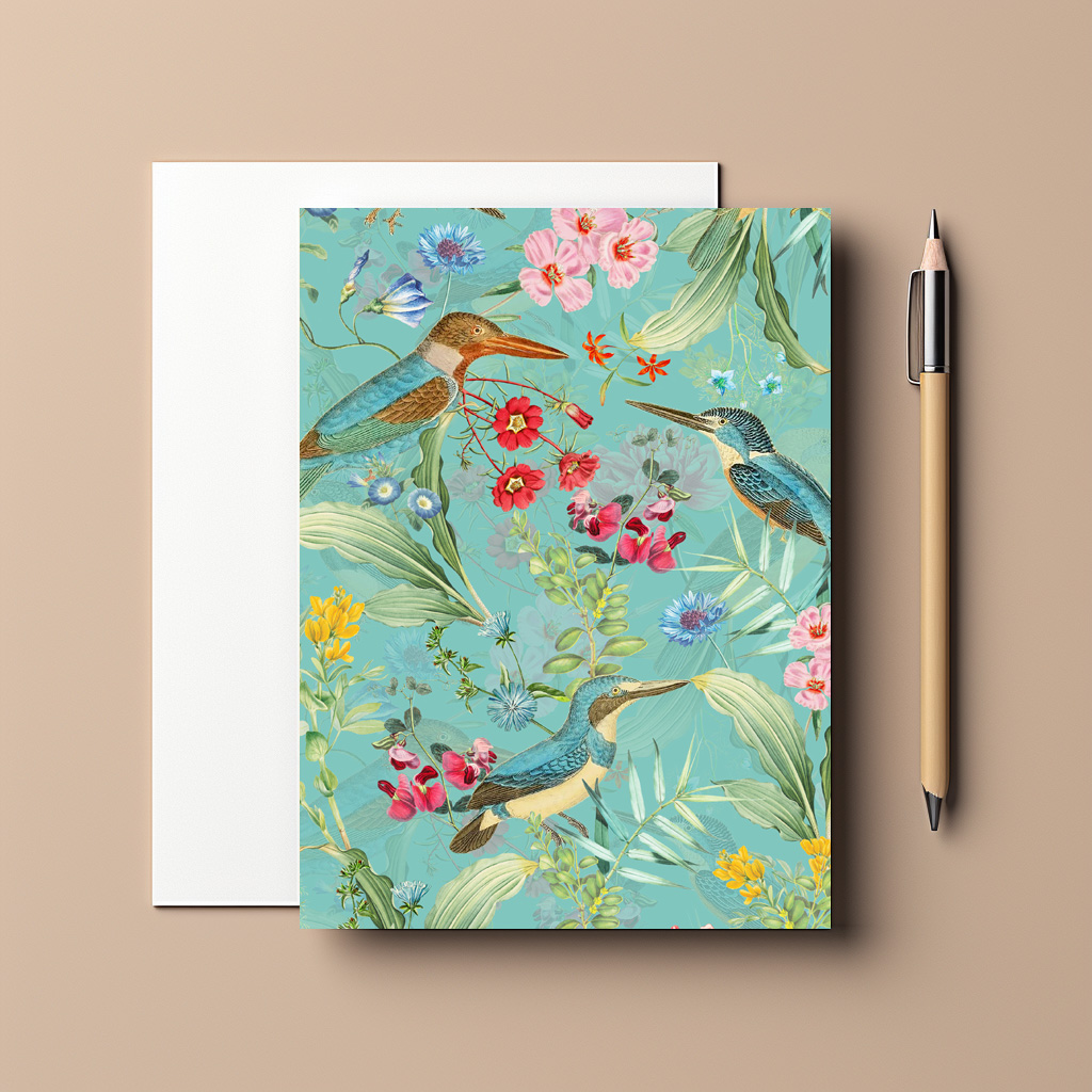 raxxa Postkarte: Kingfisher-Charme im Dschungel- Vintage-Design