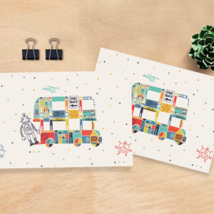 raxxa Postkarte: Viaja en mi Bus intergaláctico