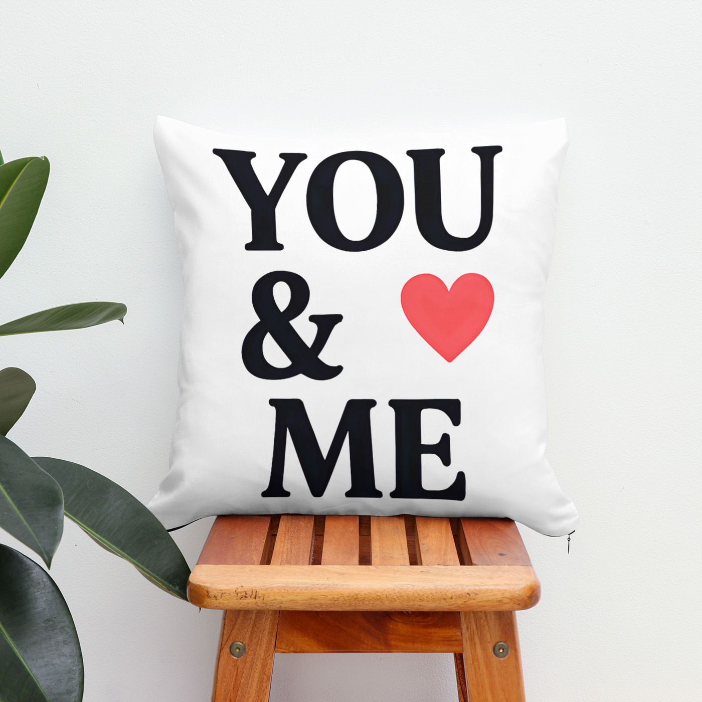Kissen: YOU ME with Heart Minimal Valentine’s Day Typography - Imagen 2