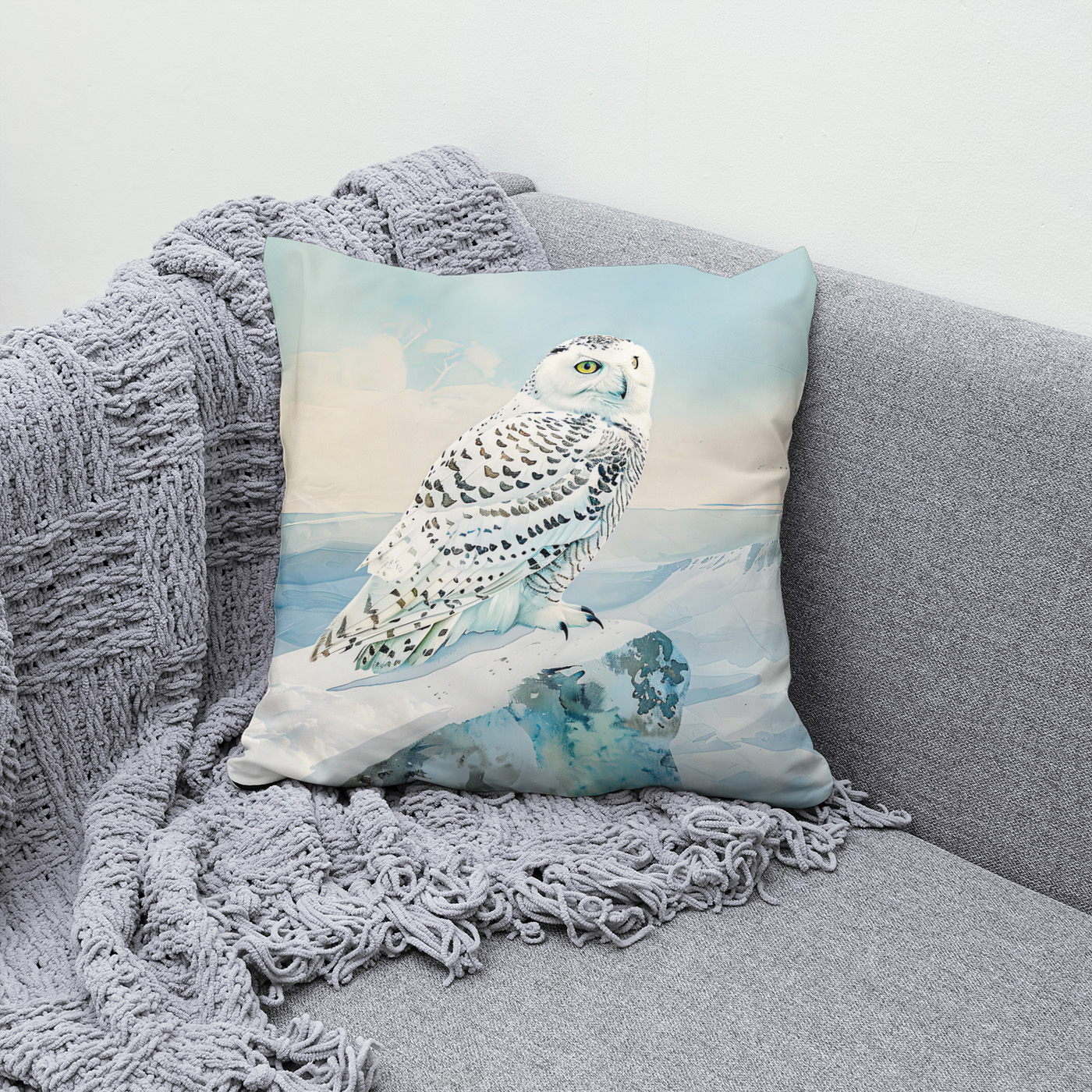 Kissen: Snowy Owl in Frozen Landscape