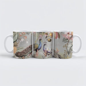 raxxa Premium-Tasse: Luxuriöse Pfauen im tropischen Blüten und Früchte Dschungel
