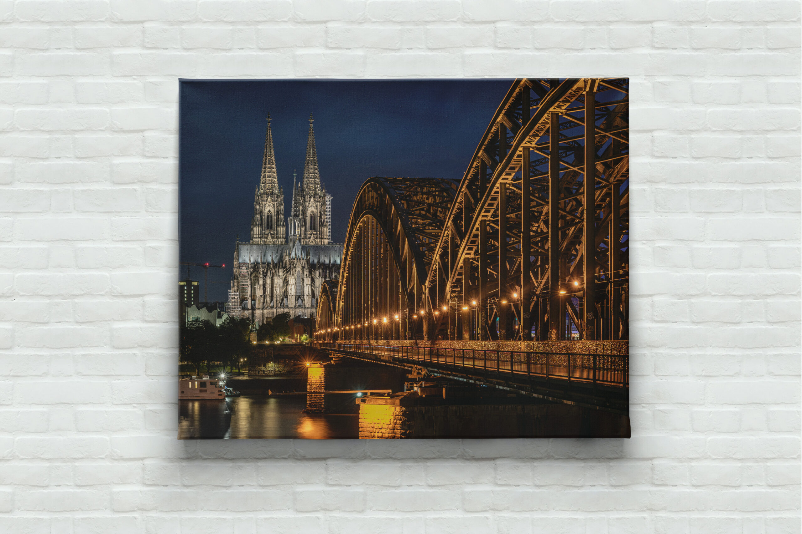 raxxa Canva: Kölner Dom bei Nacht