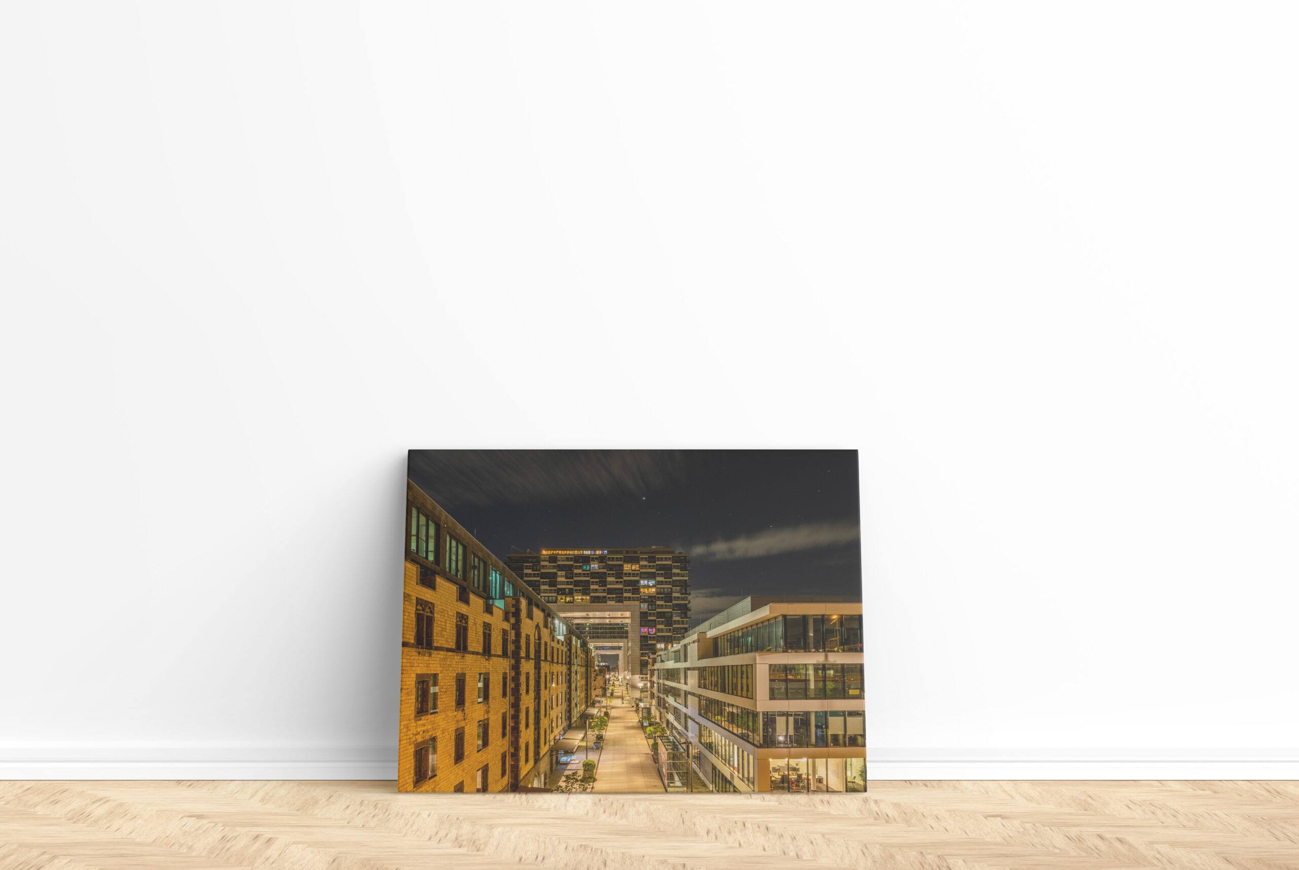 raxxa Canva: Zollhafen Köln bei Nacht – Bild 2