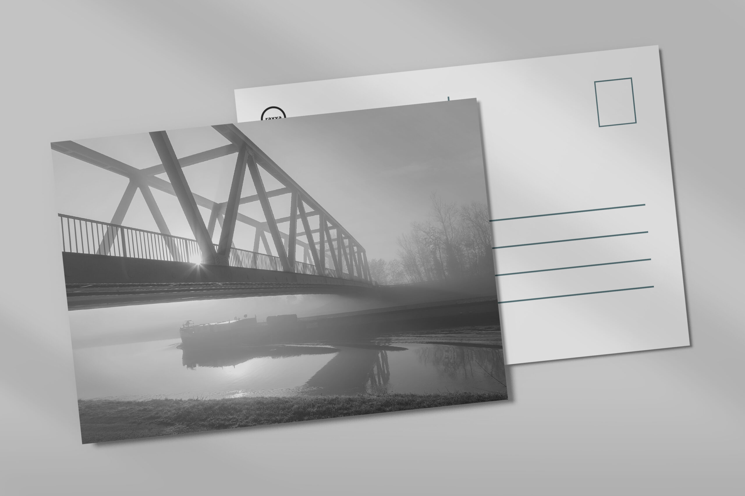 raxxa Postkarte: Morgennebel am Kanal