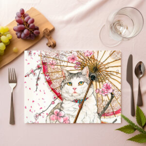 raxxa Premium-Tischset: Geisha Cat with Parasol and Cherry Blossoms in Chinese Ink Painting