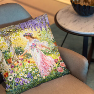 Kissen: Greek Goddess Flora in Garden